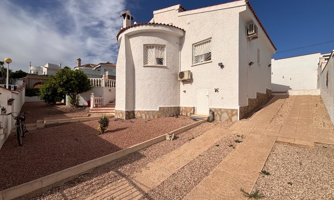 Használt Ingatlanok - Villa -
Ciudad Quesada - Costa Blanca