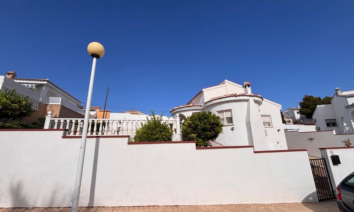 Használt Ingatlanok - Villa -
Ciudad Quesada - Costa Blanca