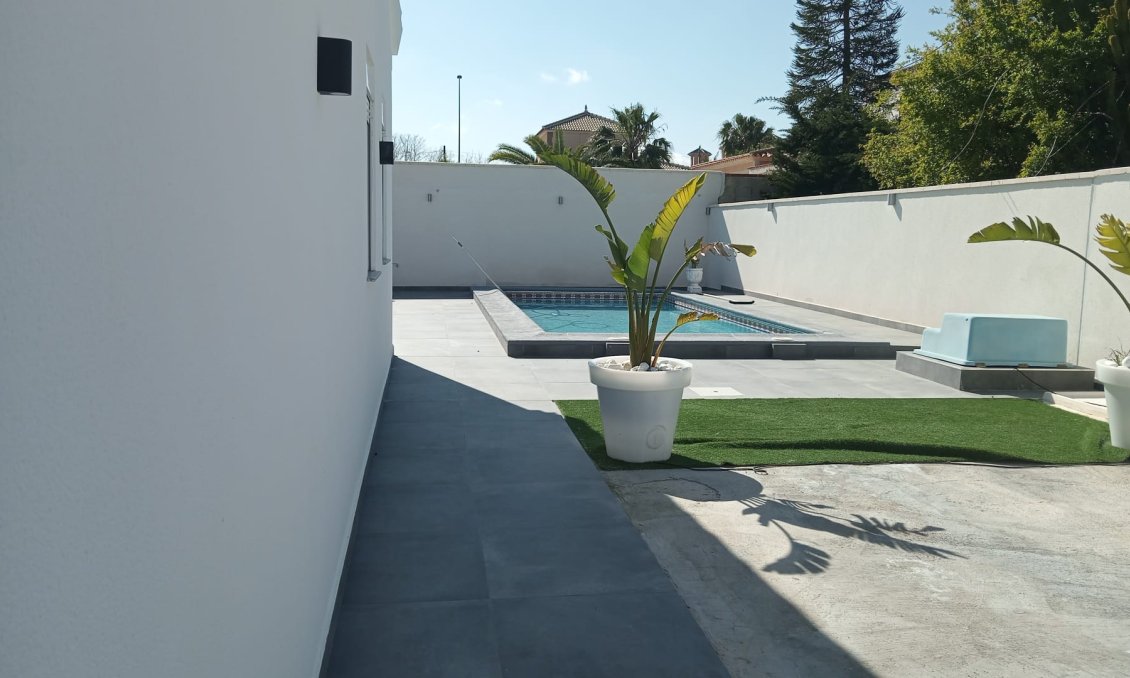 Segunda mano - Villa -
Cabo Roig - Costa Blanca