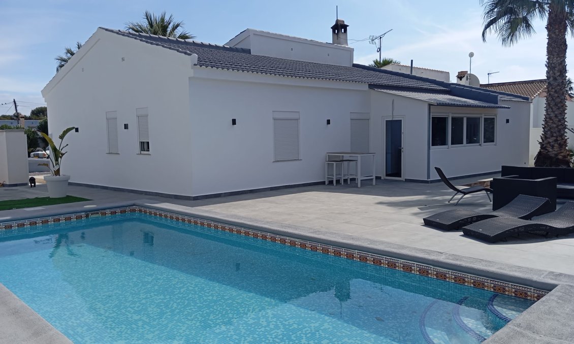 Segunda mano - Villa -
Cabo Roig - Costa Blanca