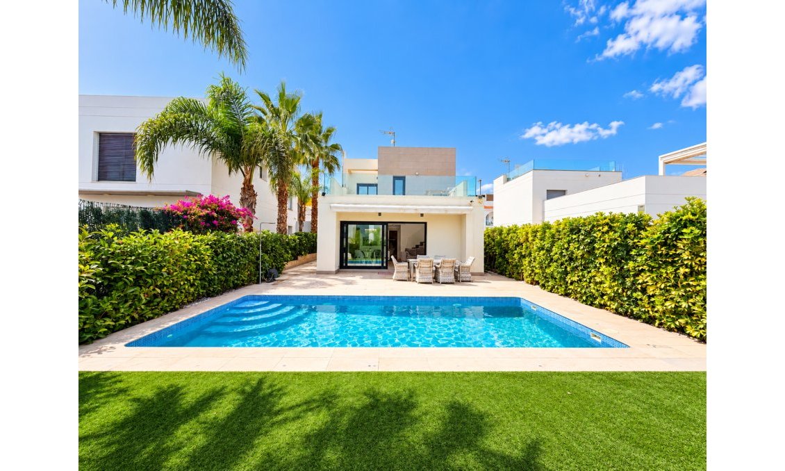 Használt Ingatlanok - Villa -
Ciudad Quesada - Costa Blanca