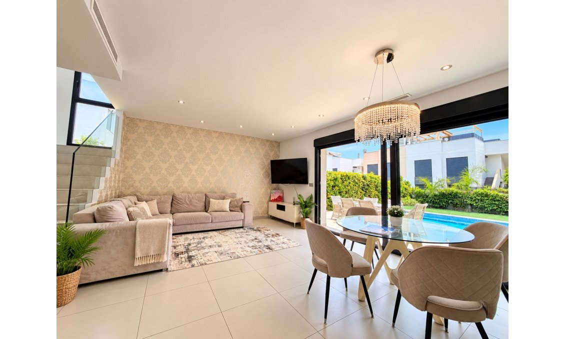 Használt Ingatlanok - Villa -
Ciudad Quesada - Costa Blanca