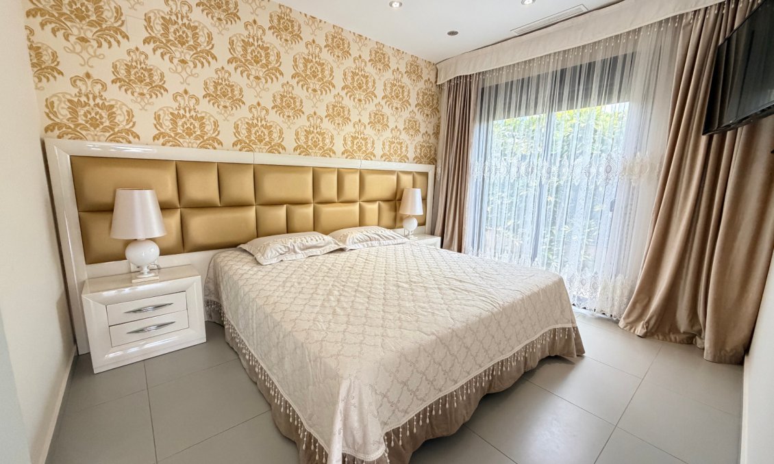 Használt Ingatlanok - Villa -
Ciudad Quesada - Costa Blanca