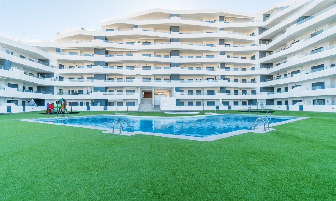 Segunda mano - Apartamento -
San Miguel de Salinas - Inland