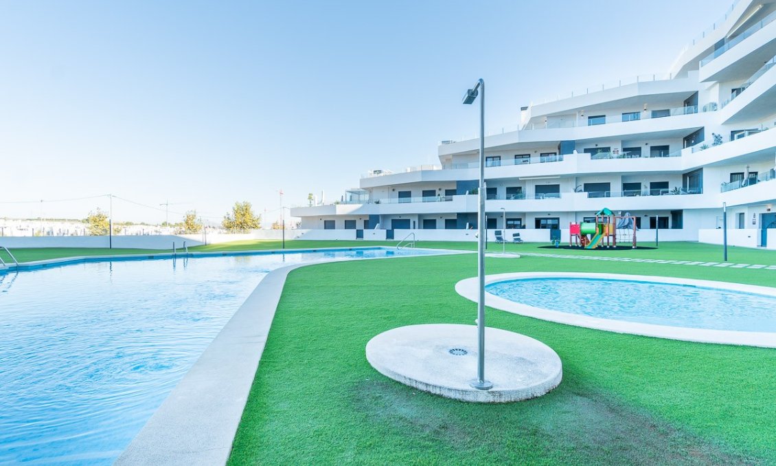 Segunda mano - Apartamento -
San Miguel de Salinas - Inland