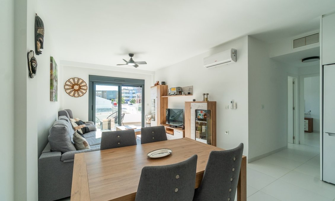 Segunda mano - Apartamento -
San Miguel de Salinas - Inland