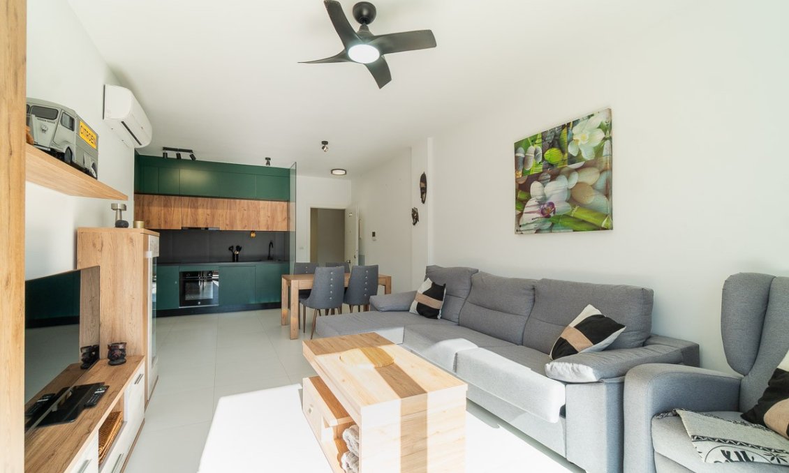 Segunda mano - Apartamento -
San Miguel de Salinas - Inland