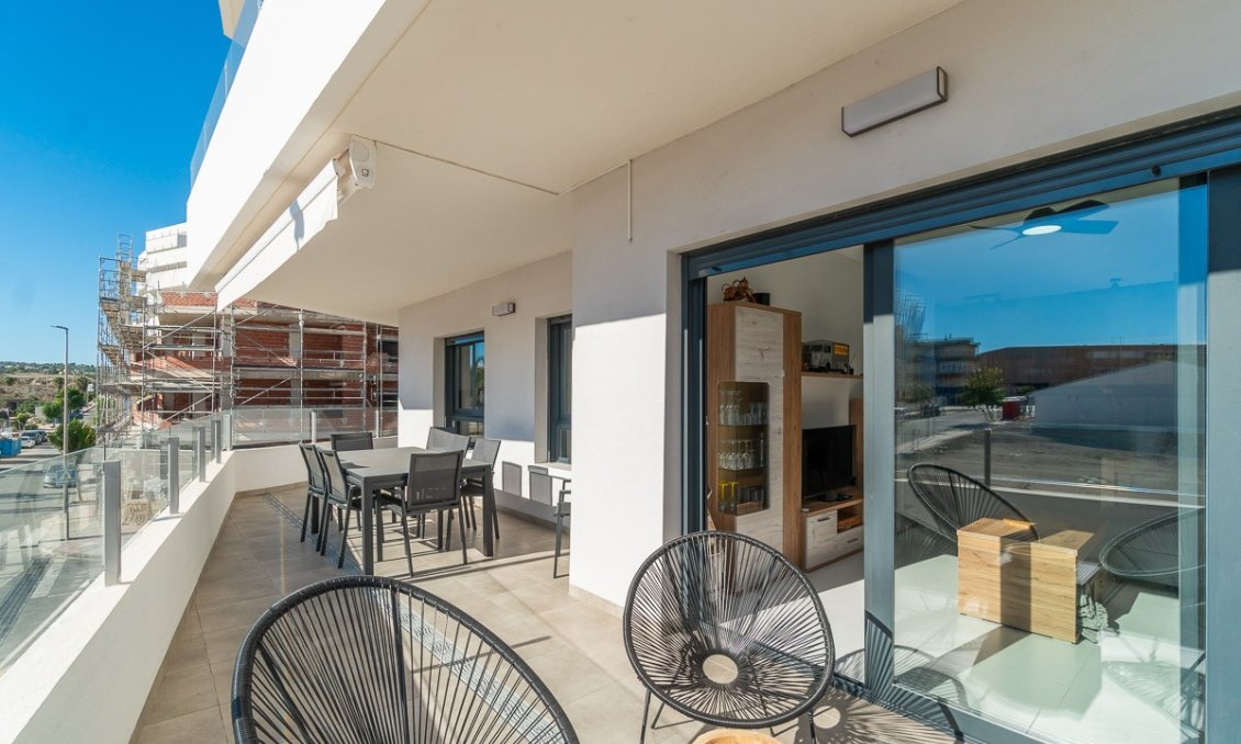 Segunda mano - Apartamento -
San Miguel de Salinas - Inland
