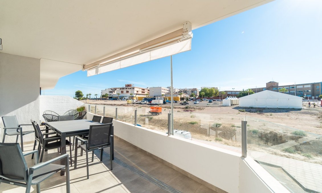 Segunda mano - Apartamento -
San Miguel de Salinas - Inland