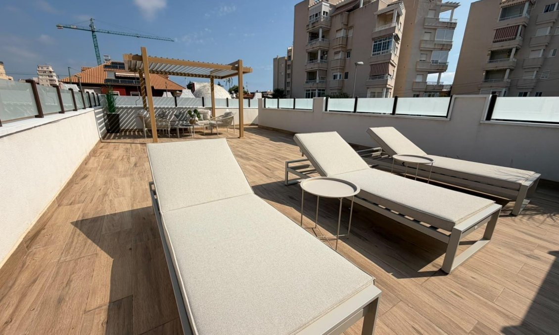 Segunda mano - Adosado -
Torrevieja - Nueva Torrevieja
