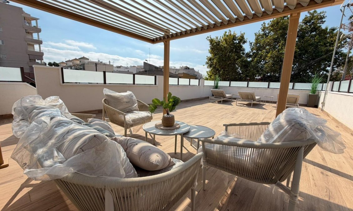Segunda mano - Adosado -
Torrevieja - Nueva Torrevieja