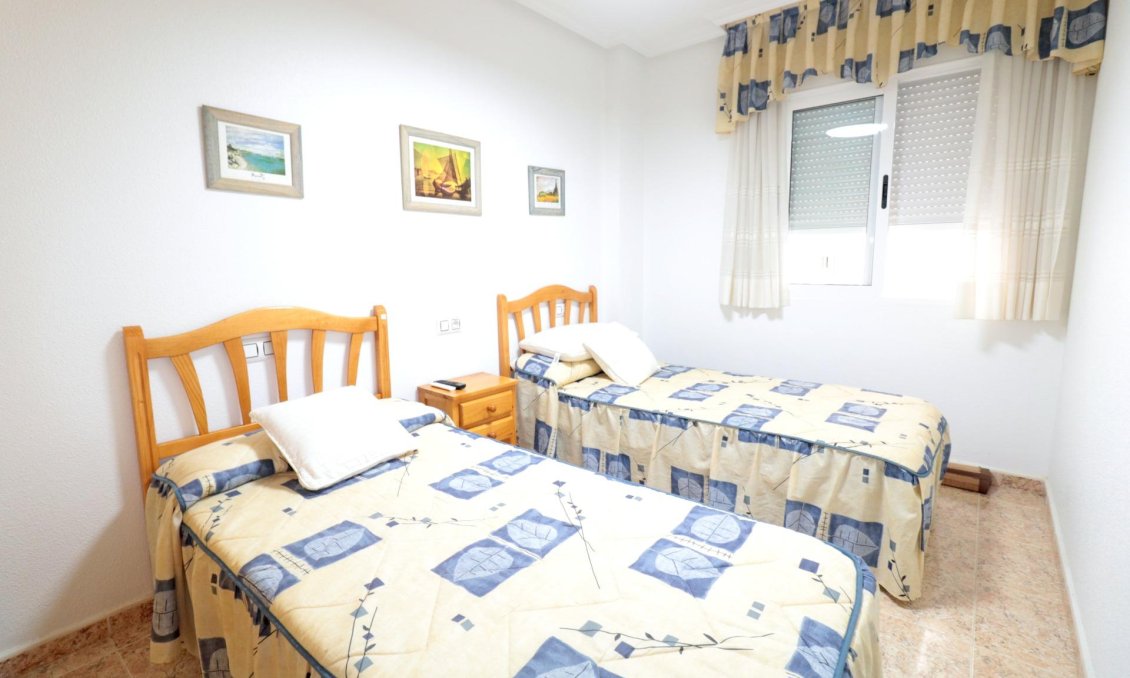 Segunda mano - Apartamento -
Torrevieja - Acequion
