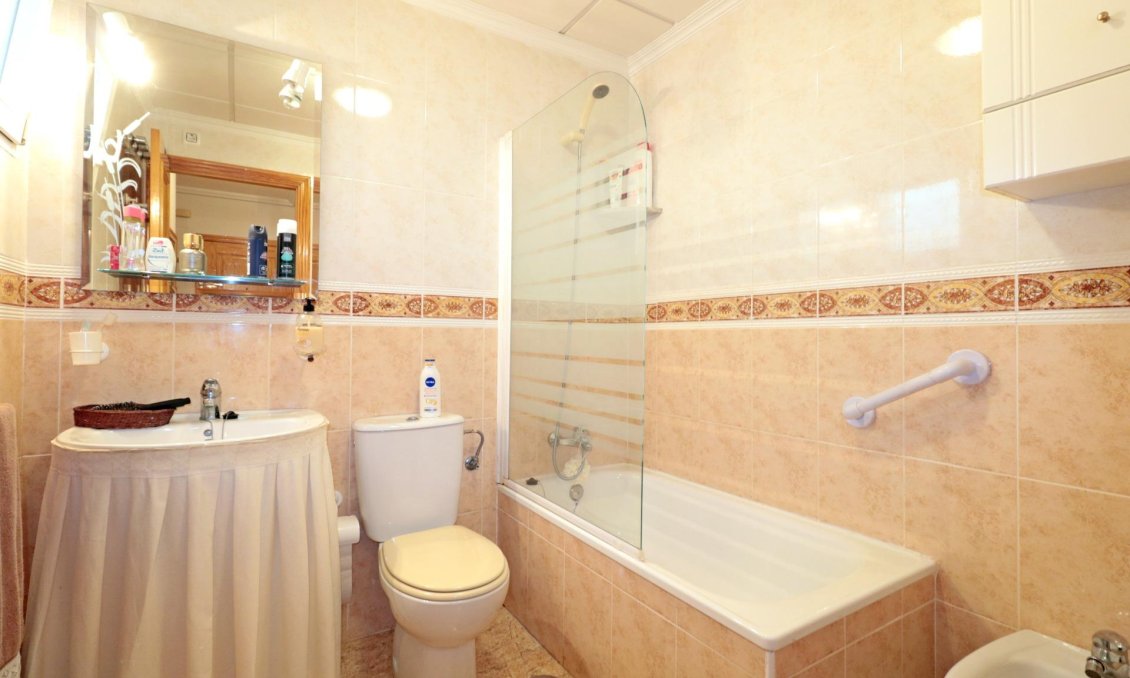 Segunda mano - Apartamento -
Torrevieja - Acequion
