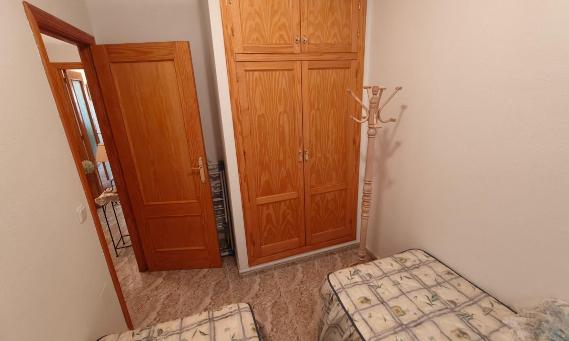 Wiederverkauf - Wohnung -
Torrevieja - Playa del Cura
