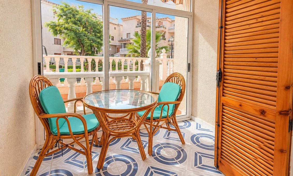 Revânzare - Apartament -
Torrevieja - Playa de los Locos