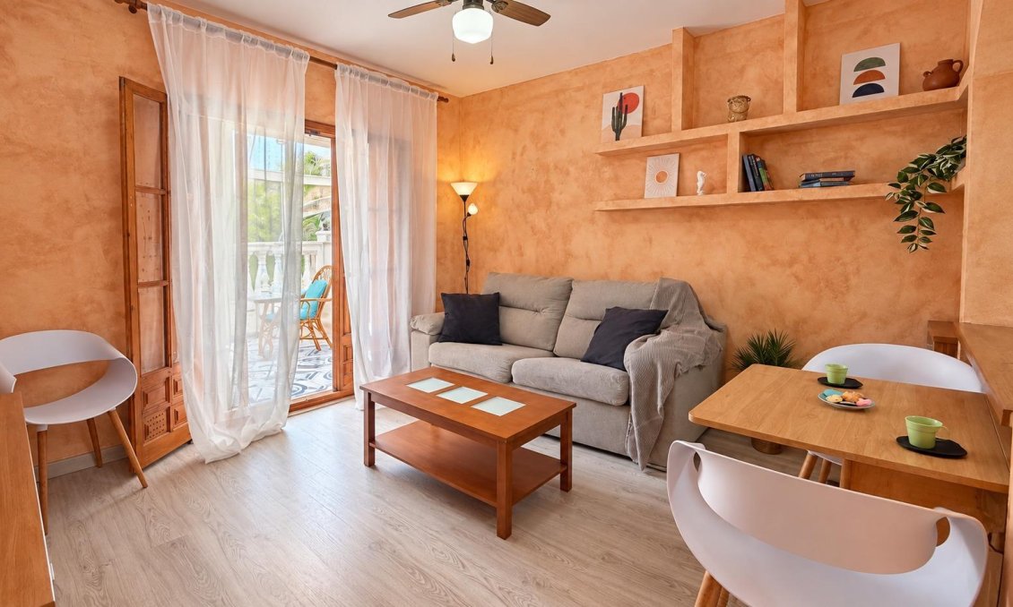 Revânzare - Apartament -
Torrevieja - Playa de los Locos