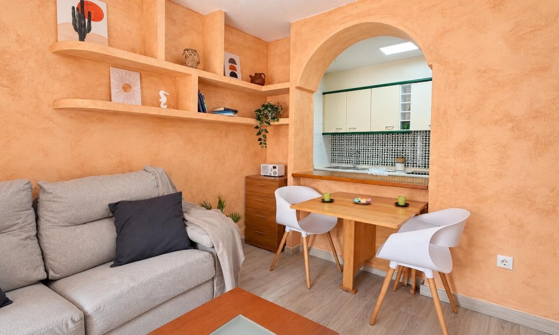 Revânzare - Apartament -
Torrevieja - Playa de los Locos