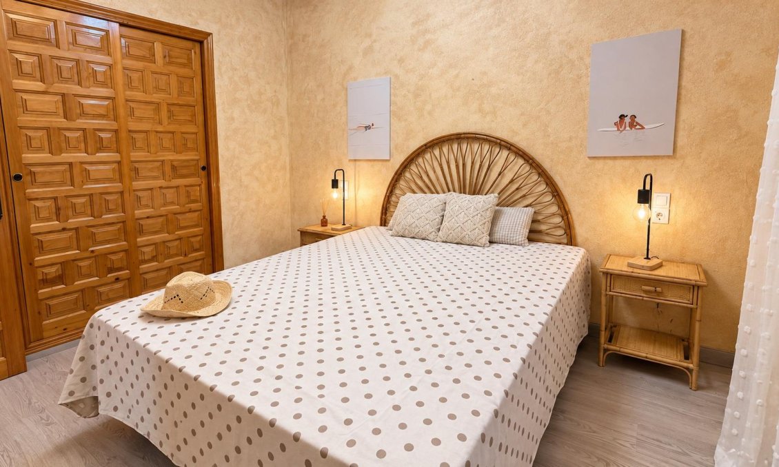 Revânzare - Apartament -
Torrevieja - Playa de los Locos