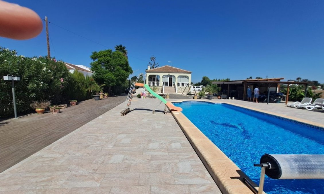 Segunda mano - Villa -
Dolores - Costa Blanca
