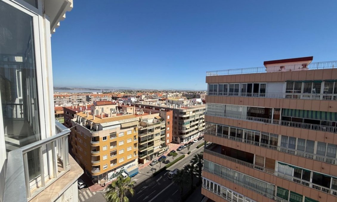 Segunda mano - Apartamento -
Playa Del Acequion - Costa Blanca