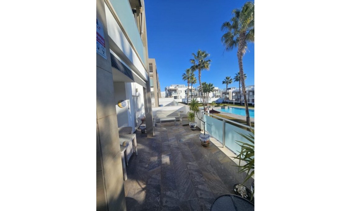 Segunda mano - Villa / Semi pareado -
Torrevieja - Costa Blanca