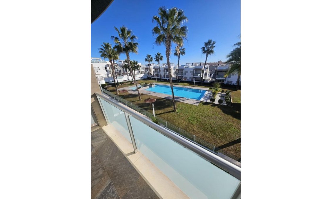 Segunda mano - Villa / Semi pareado -
Torrevieja - Costa Blanca