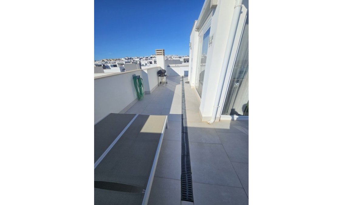Segunda mano - Villa / Semi pareado -
Torrevieja - Costa Blanca