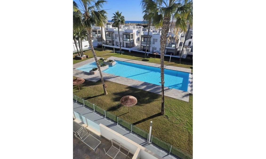 Segunda mano - Villa / Semi pareado -
Torrevieja - Costa Blanca