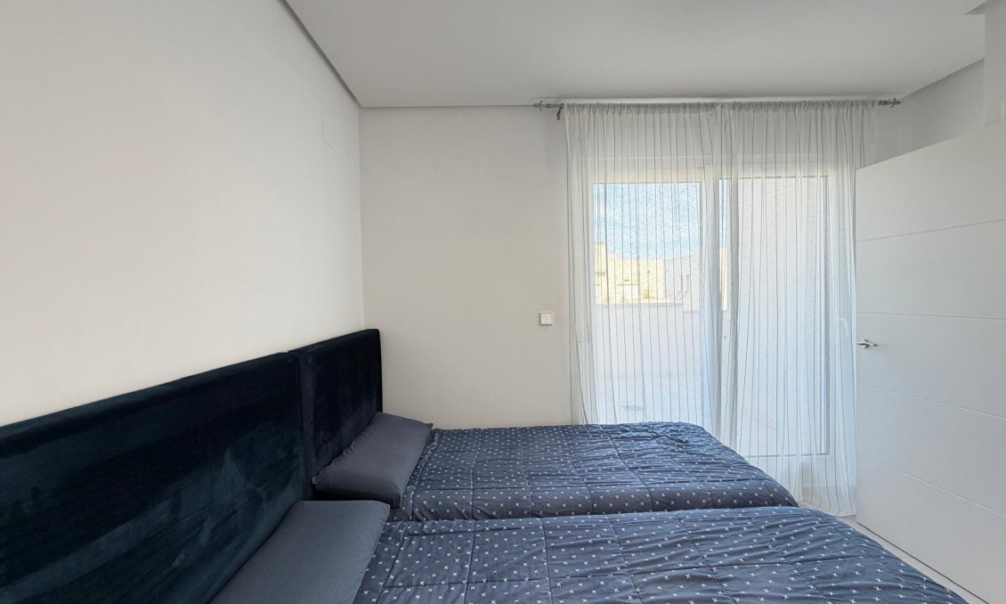Segunda mano - Adosado -
Torrevieja - Aguas Nuevas
