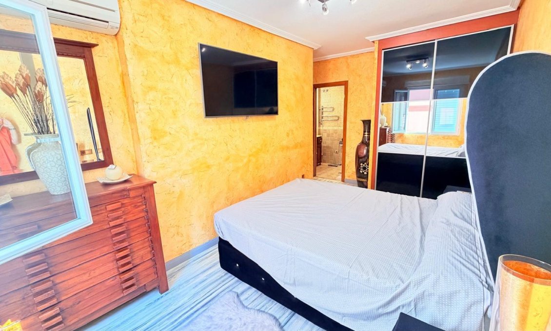 Segunda mano - Apartamento -
Torrevieja - Acequion