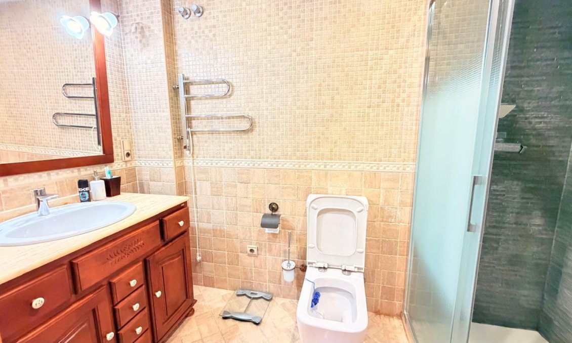 Segunda mano - Apartamento -
Torrevieja - Acequion