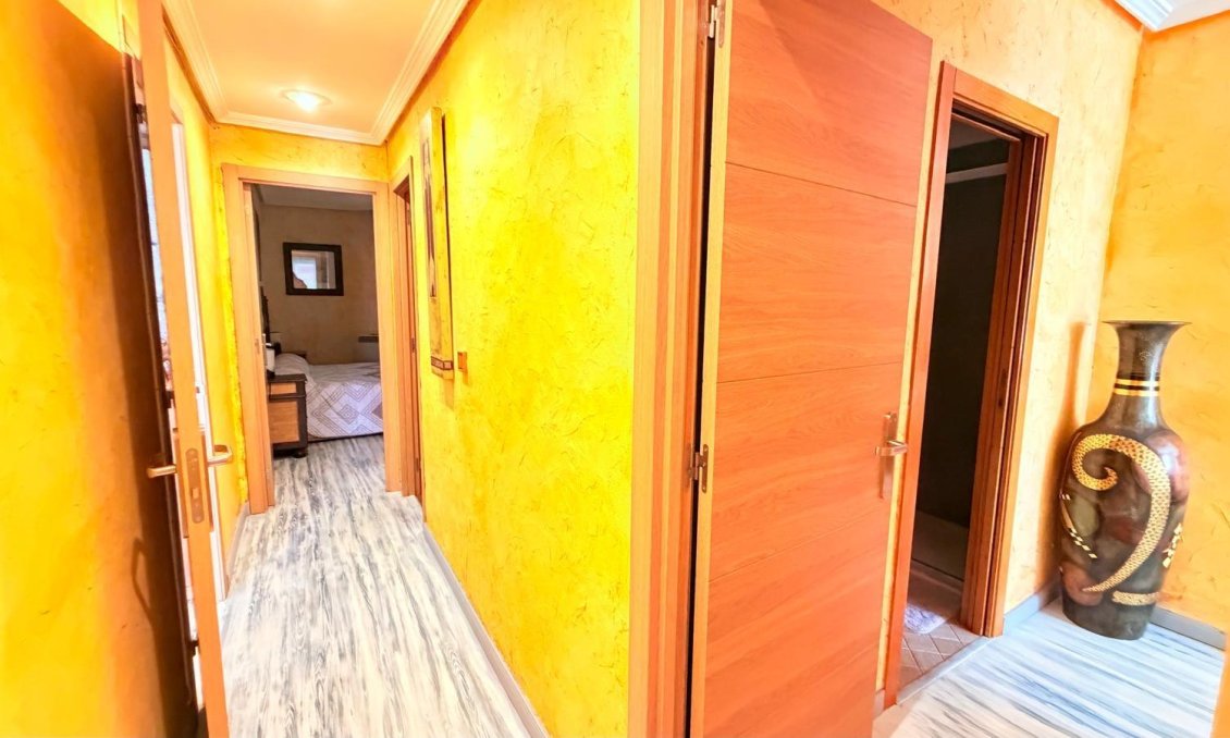 Segunda mano - Apartamento -
Torrevieja - Acequion