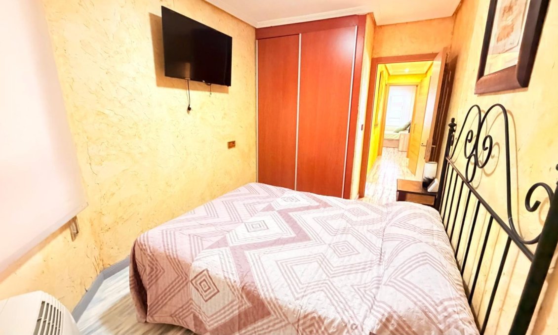 Segunda mano - Apartamento -
Torrevieja - Acequion