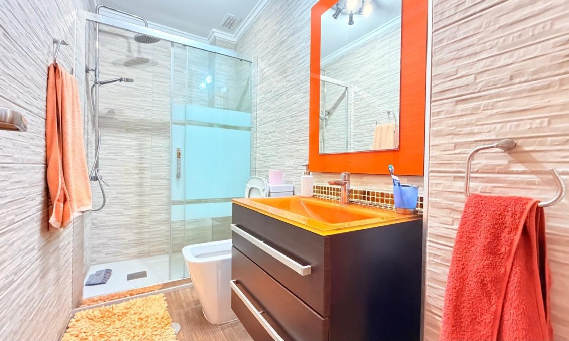 Segunda mano - Apartamento -
Torrevieja - Acequion