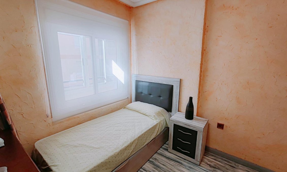 Segunda mano - Apartamento -
Torrevieja - Acequion