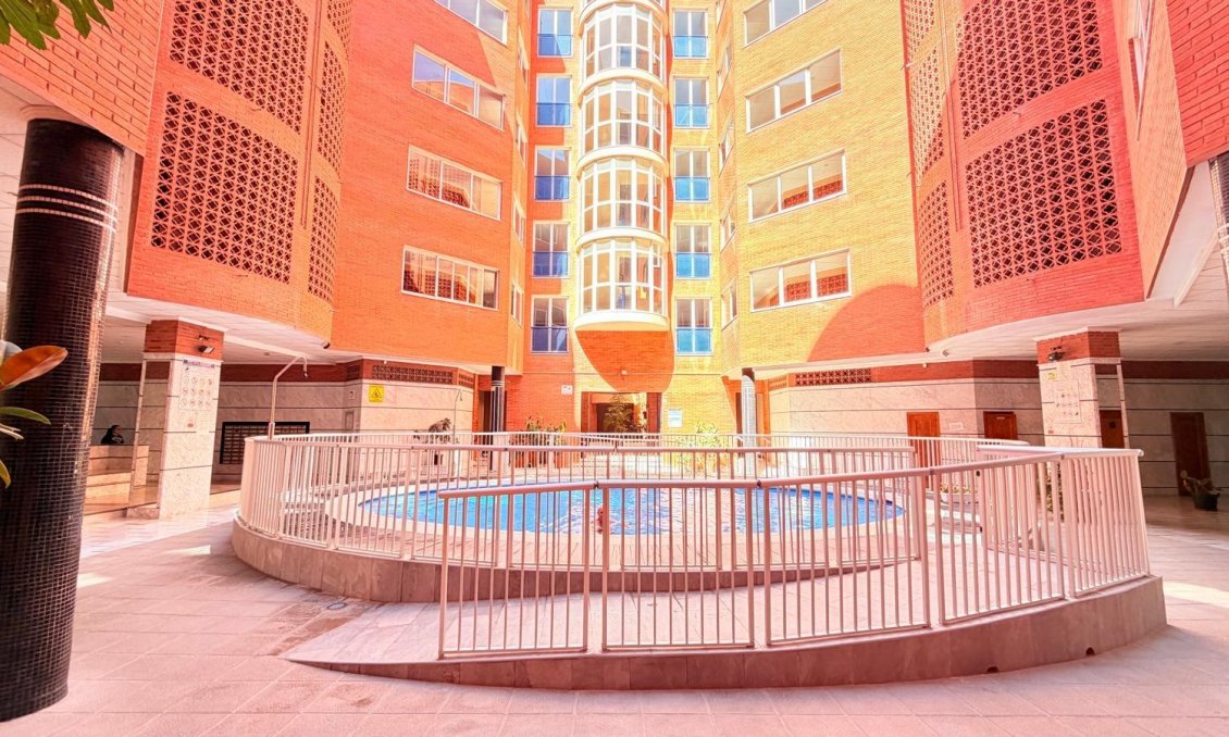 Segunda mano - Apartamento -
Torrevieja - Acequion