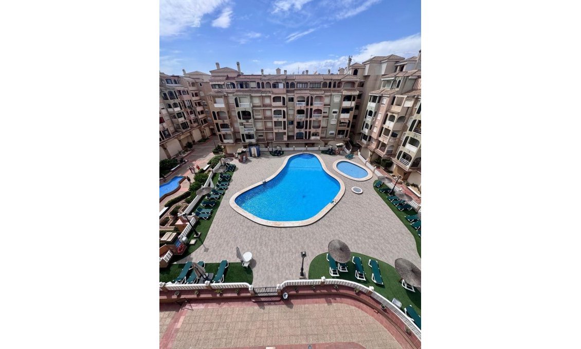Segunda mano - Apartamento -
Torrevieja - PARQUE DE LAS NACIONES