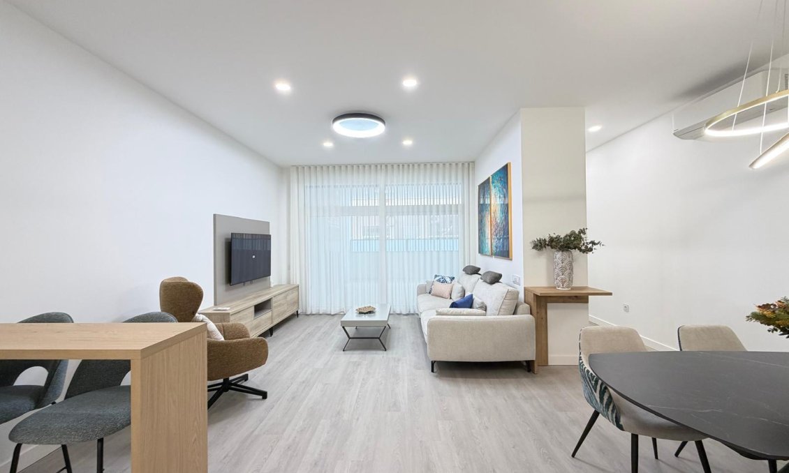 Revânzare - Apartament -
Torrevieja - Playa del Cura