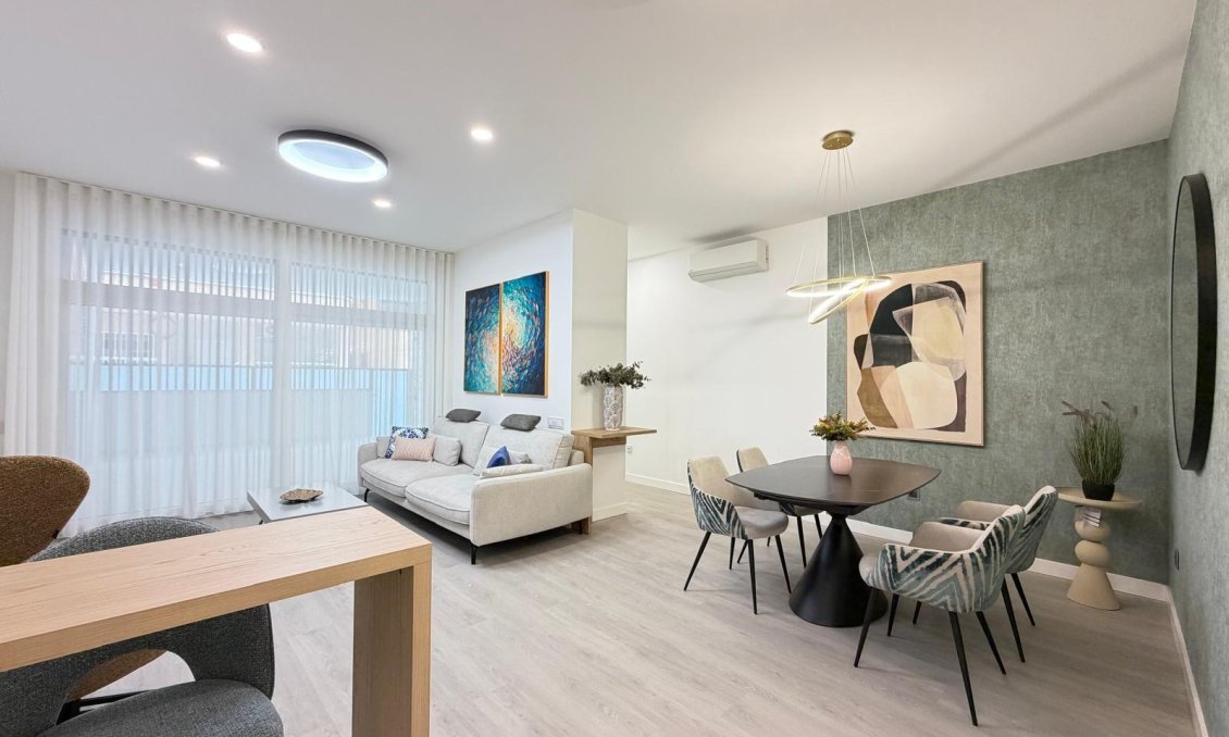Revânzare - Apartament -
Torrevieja - Playa del Cura