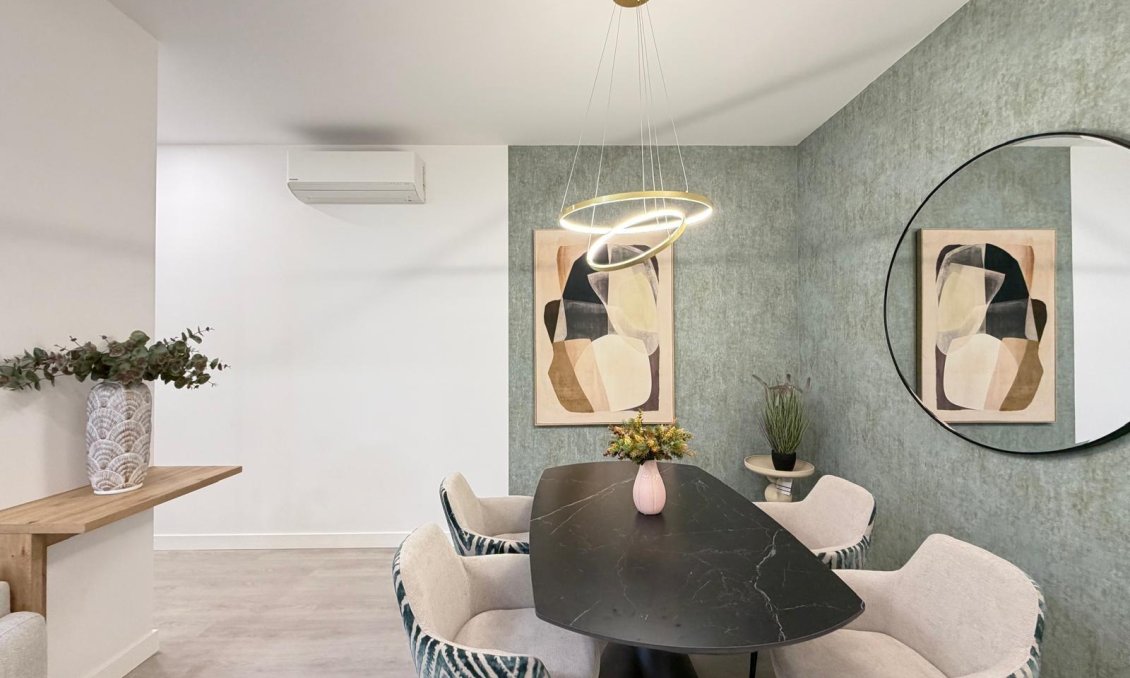 Revânzare - Apartament -
Torrevieja - Playa del Cura