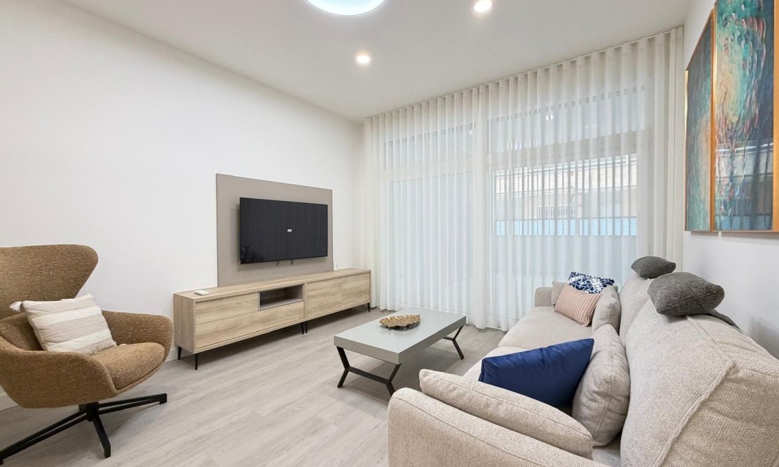 Revânzare - Apartament -
Torrevieja - Playa del Cura