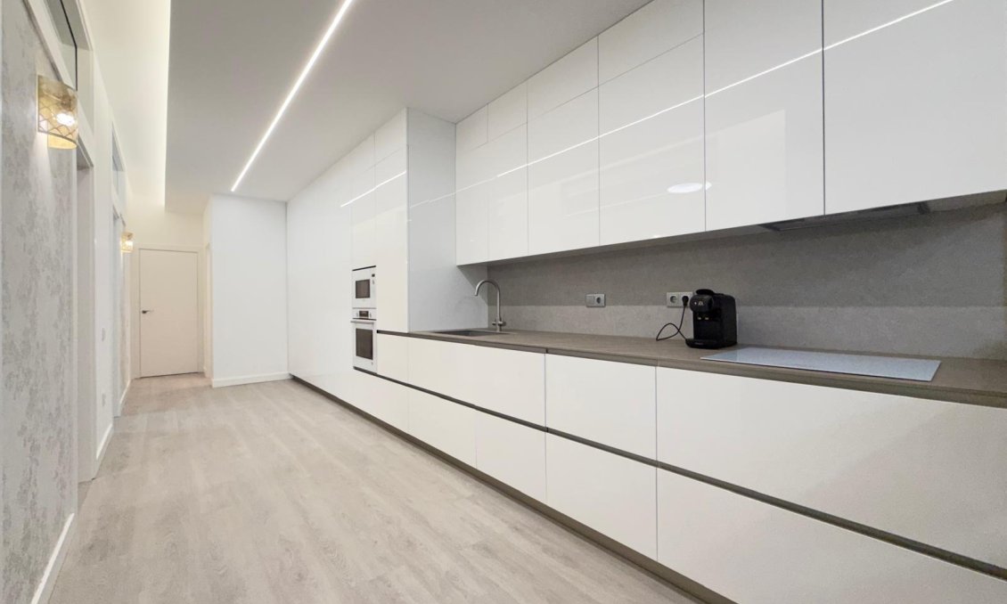 Revânzare - Apartament -
Torrevieja - Playa del Cura