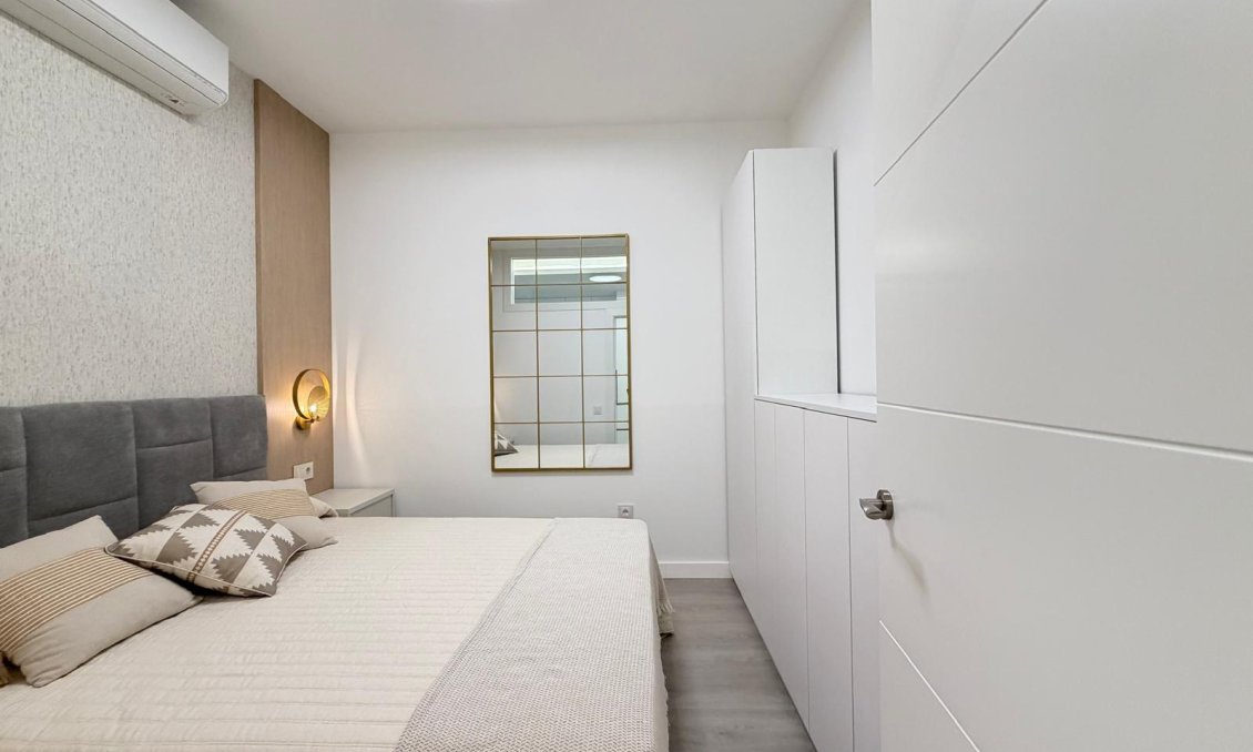 Revânzare - Apartament -
Torrevieja - Playa del Cura