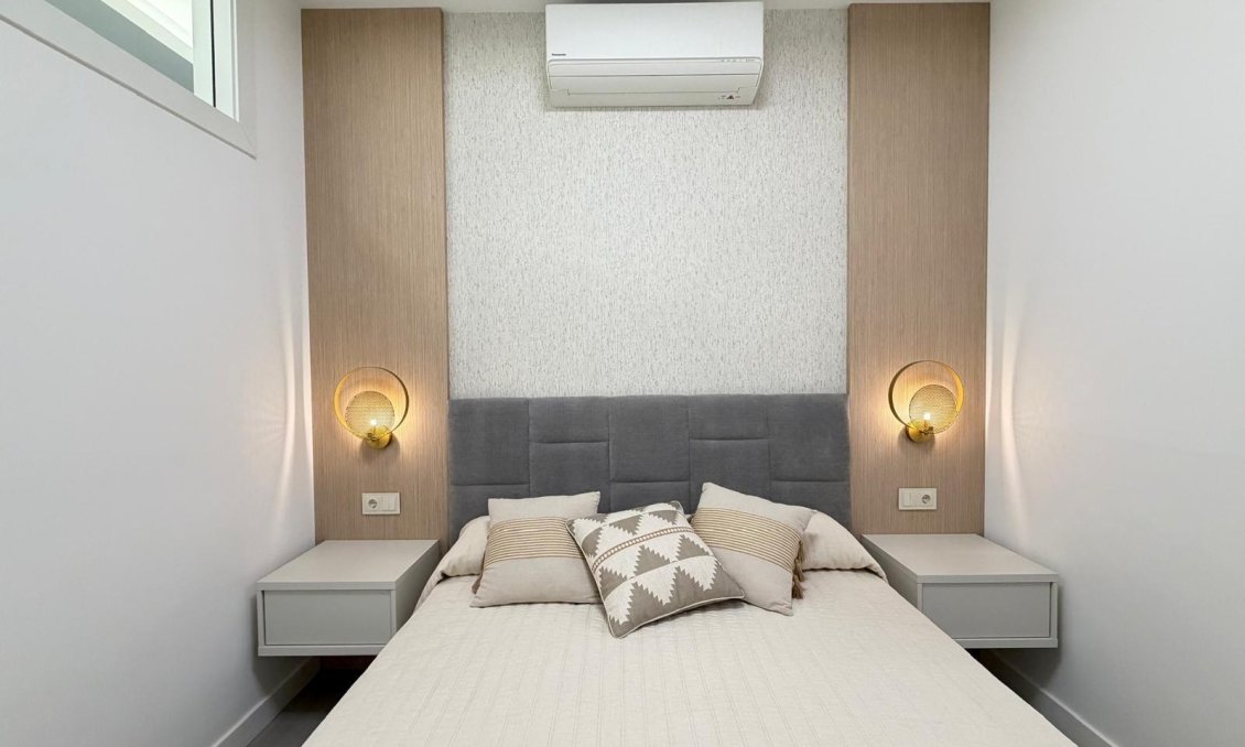 Revânzare - Apartament -
Torrevieja - Playa del Cura
