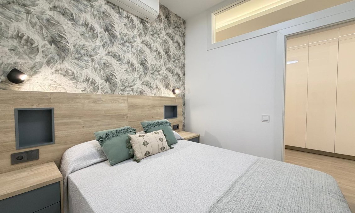 Revânzare - Apartament -
Torrevieja - Playa del Cura