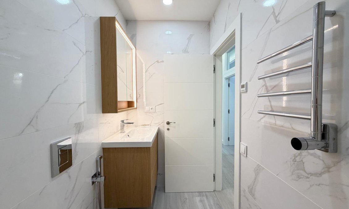 Revânzare - Apartament -
Torrevieja - Playa del Cura