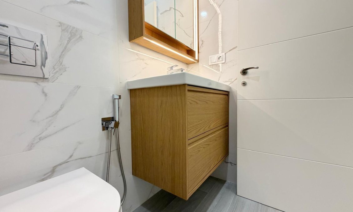 Revânzare - Apartament -
Torrevieja - Playa del Cura