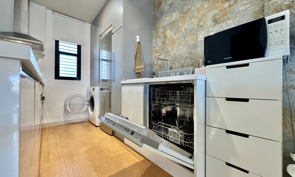 Segunda mano - Apartamento -
Orihuela - Inland