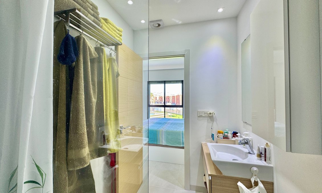 Segunda mano - Apartamento -
Orihuela - Inland