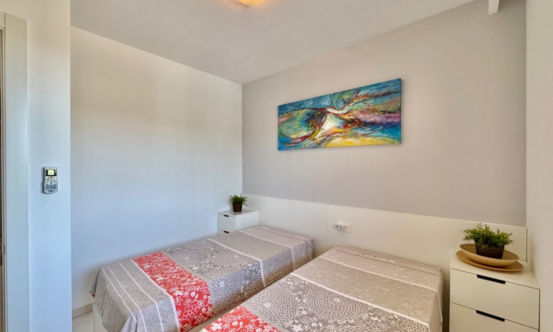 Segunda mano - Apartamento -
Orihuela - Inland